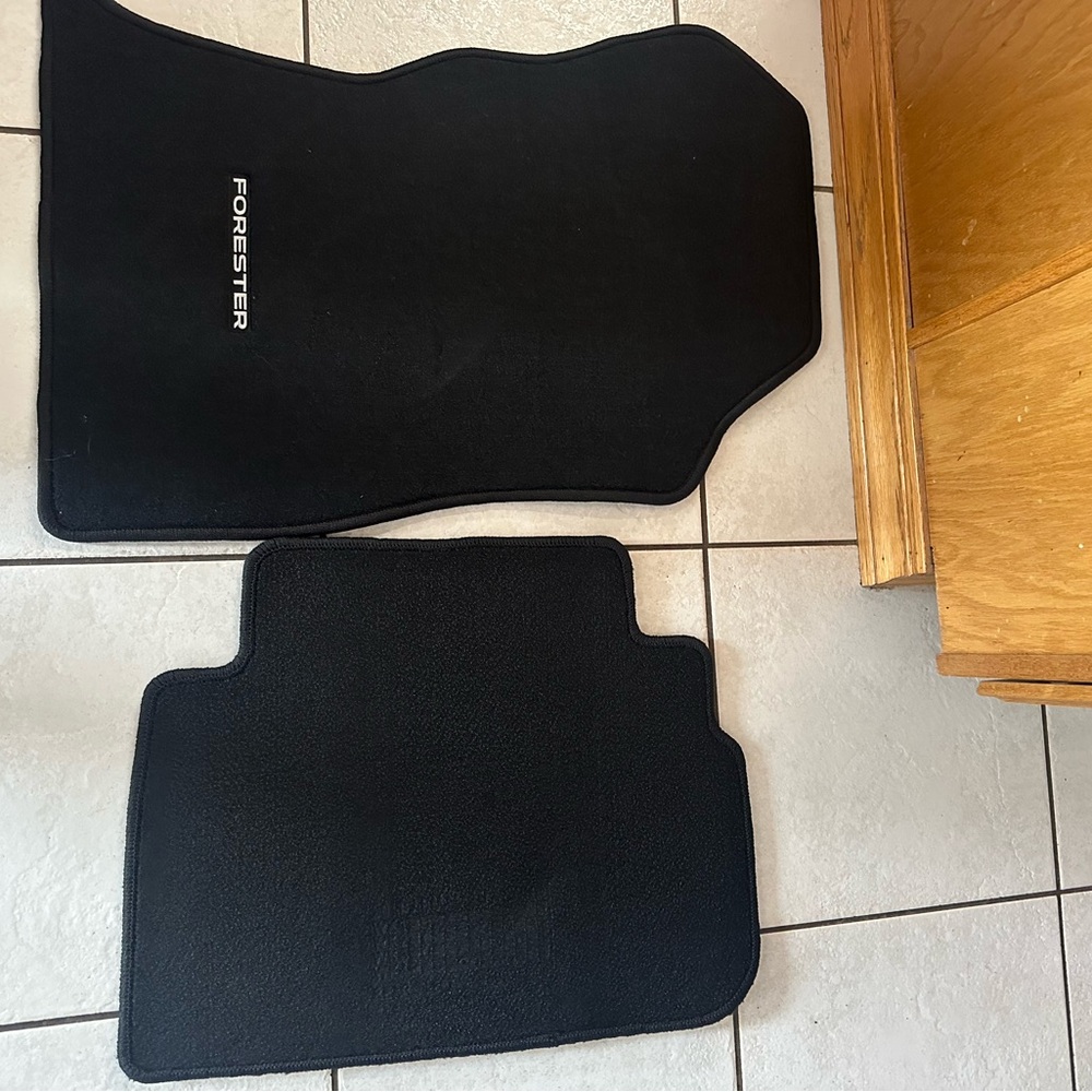 Genuine Subaru Forester Black Car Floor Mats - Picture 3 of 5
